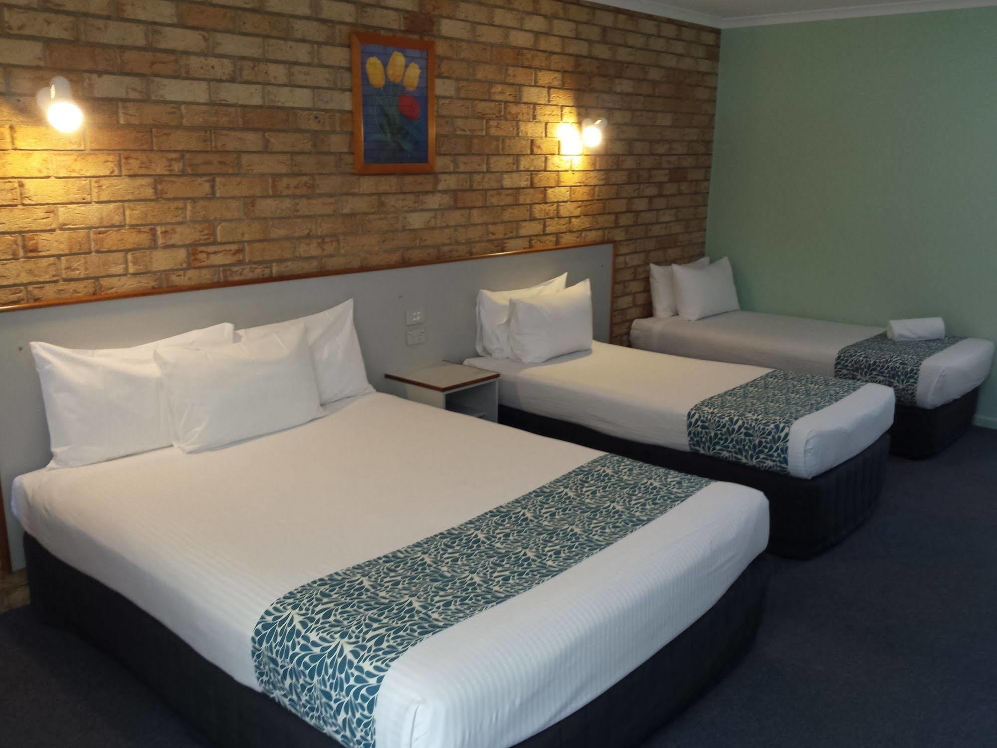 Sunshine Coast Motor Lodge Woombye Exterior photo